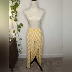 Lucy Love pull on flare pant. Size S.